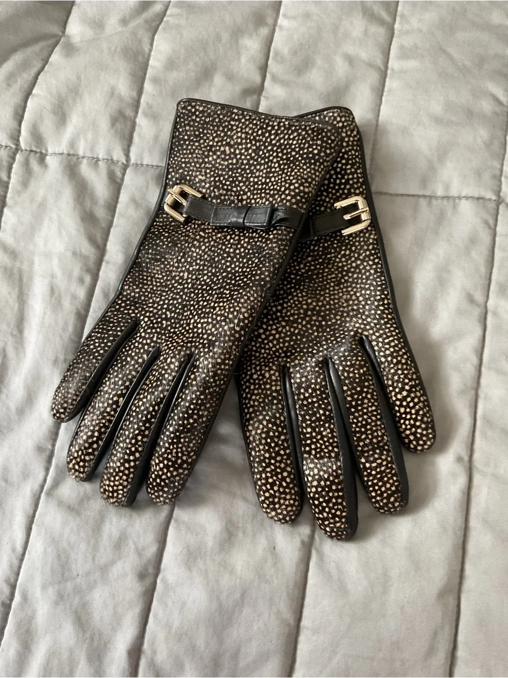 COLE HAAN Leather Gloves with Buckle Detail